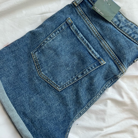 STRETCH DENIM SHORTS - Picture 2 of 2